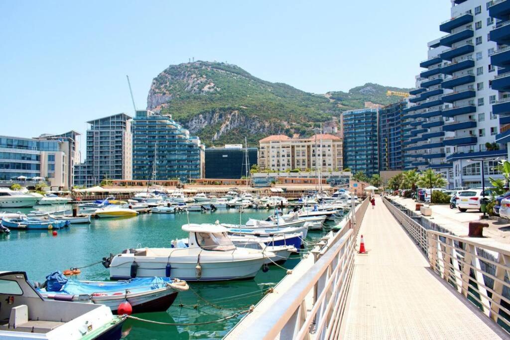 Gibraltar Luxury With Rooftop Pools & Views Exterior foto