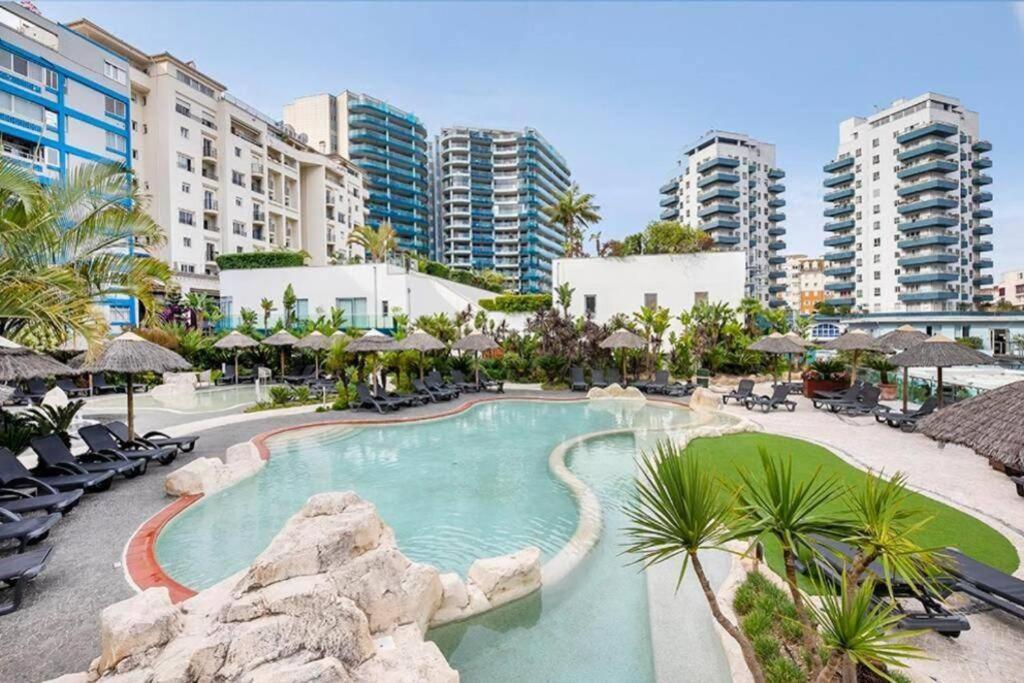 Gibraltar Luxury With Rooftop Pools & Views Exterior foto
